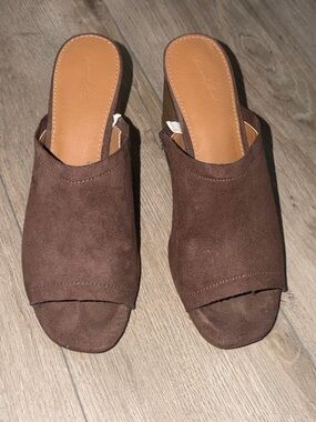 Universal Thread Brown Suede Open-Toe Mules